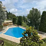 F1 Au Calme Dans La Verdure, Terrasse, Piscine Et Parking