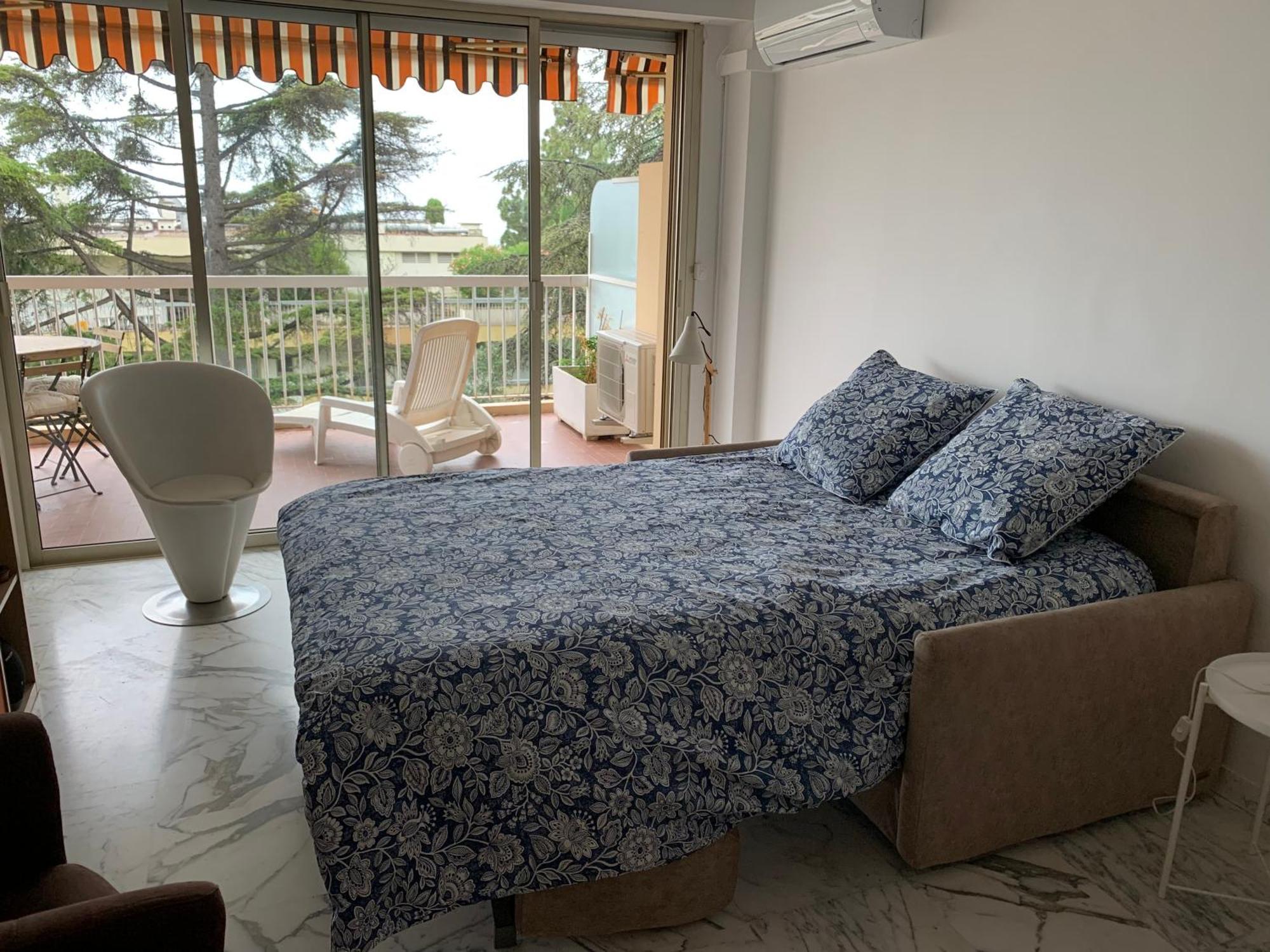 F1 Au Calme Dans La Verdure, Terrasse, Piscine Et Parking Apartment Nizza